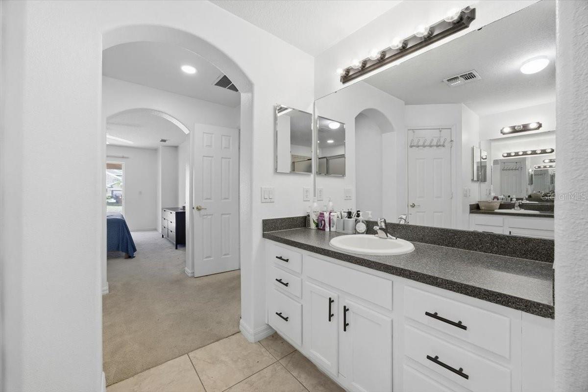 Image 8 of 27 For 1911 Commander Way