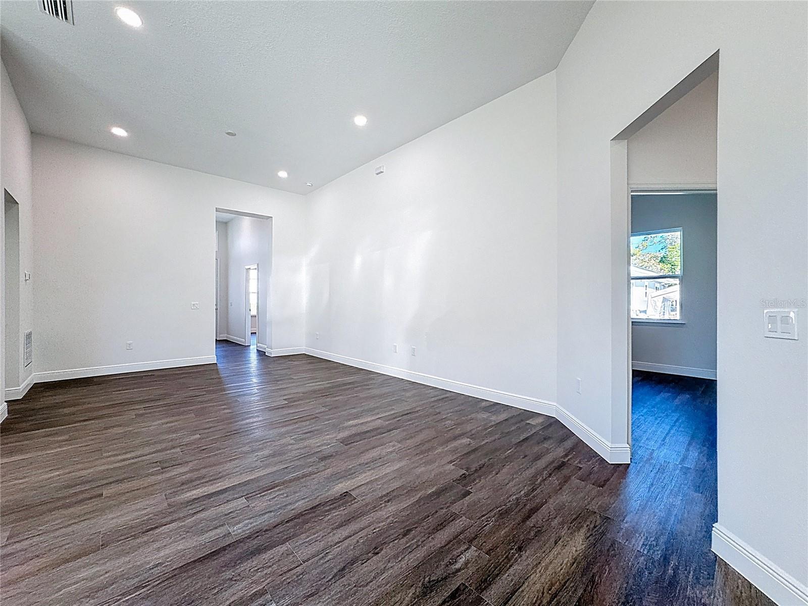 Image 12 of 33 For 7616 Carolyn Avenue