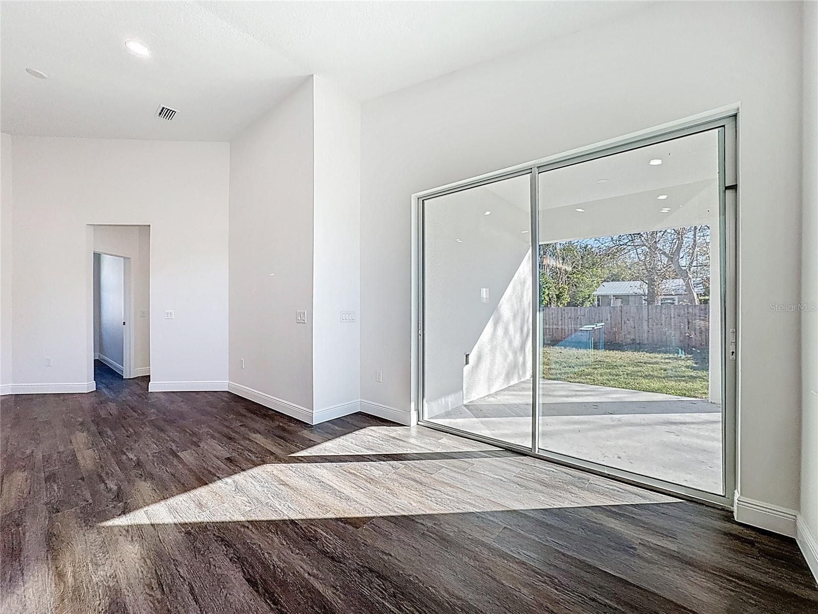 Image 14 of 33 For 7616 Carolyn Avenue