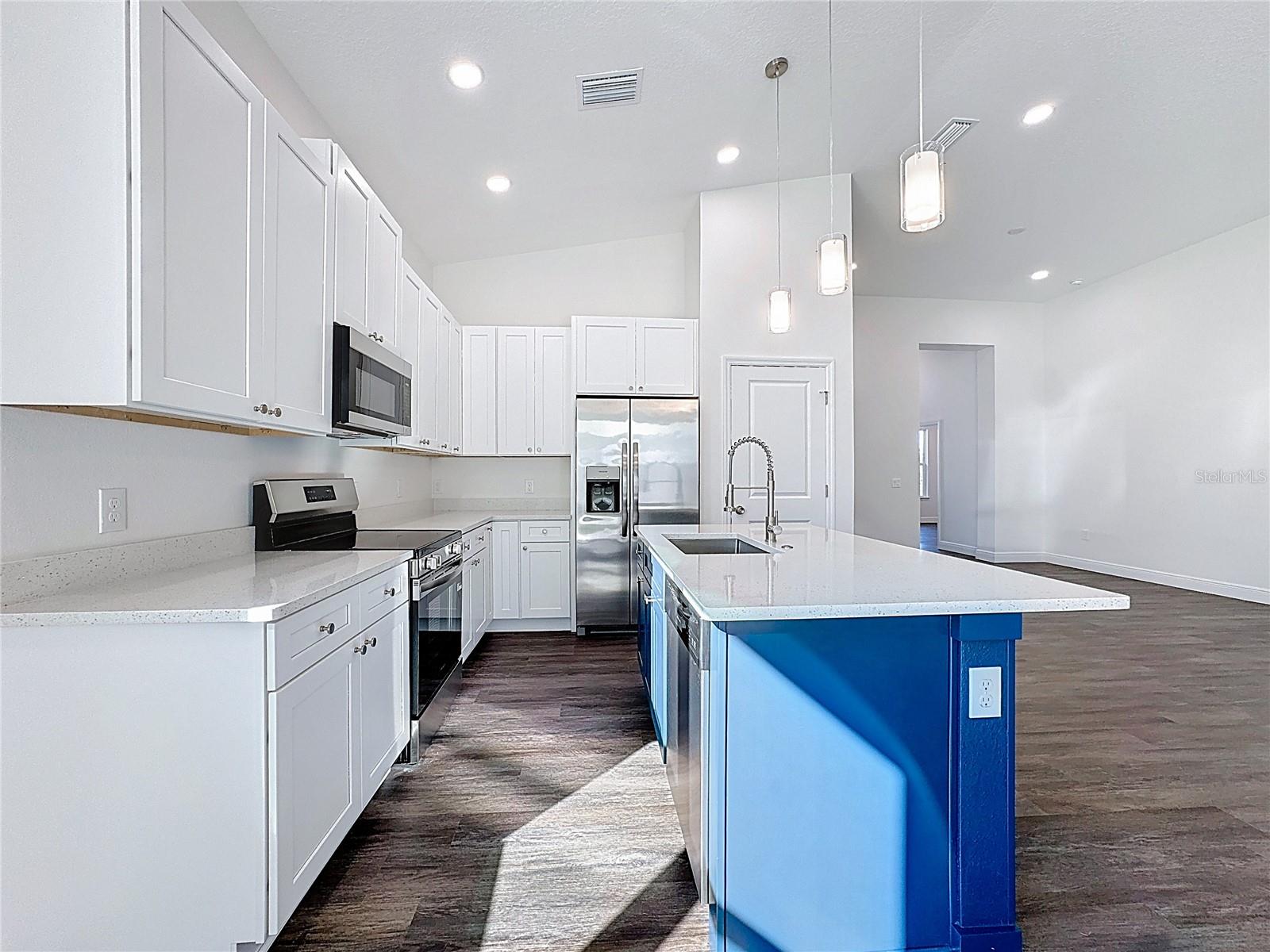 Image 16 of 33 For 7616 Carolyn Avenue