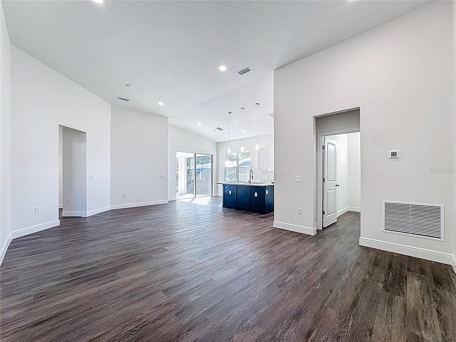 Image 27 of 33 For 7616 Carolyn Avenue