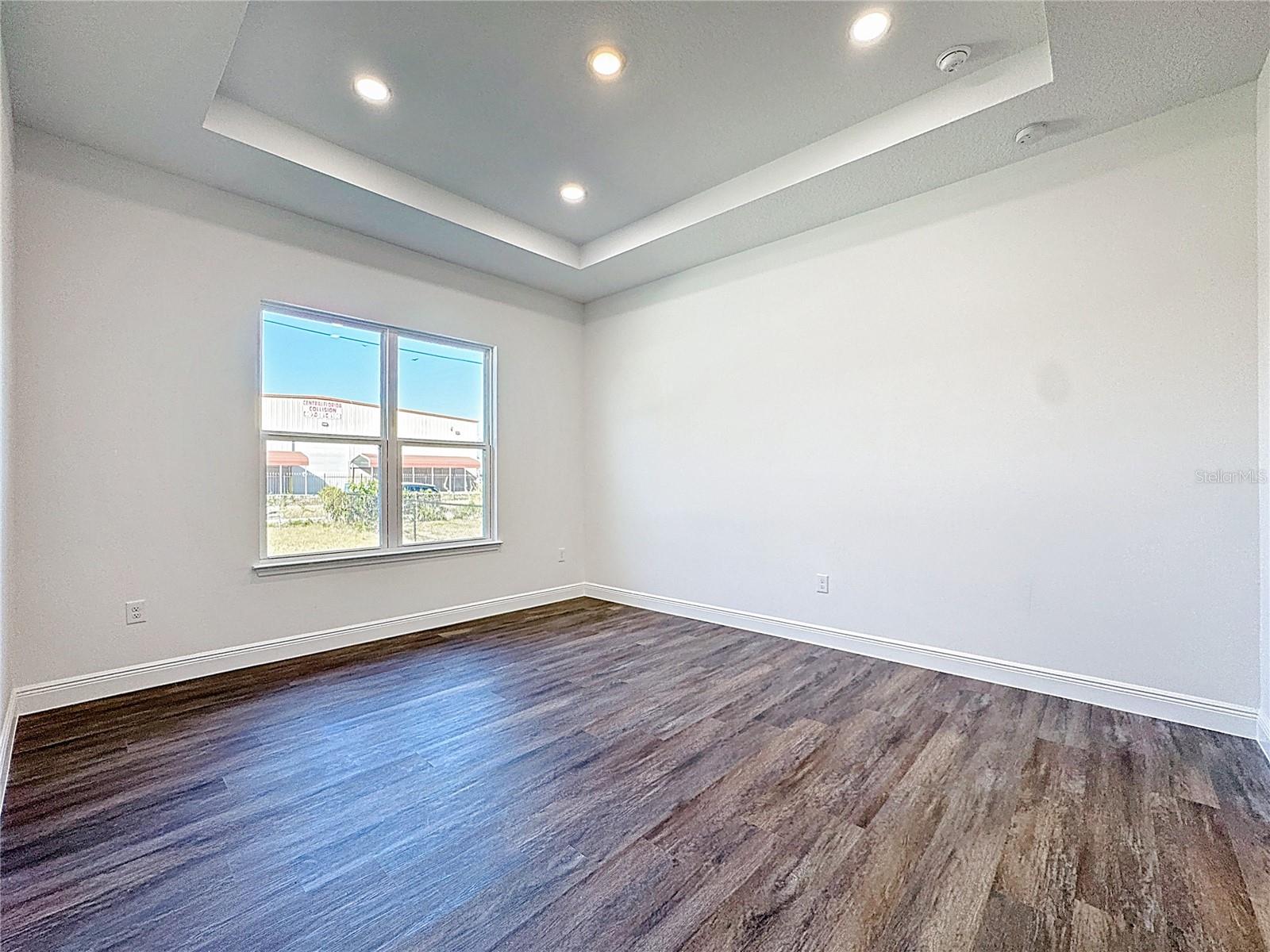 Image 7 of 33 For 7616 Carolyn Avenue