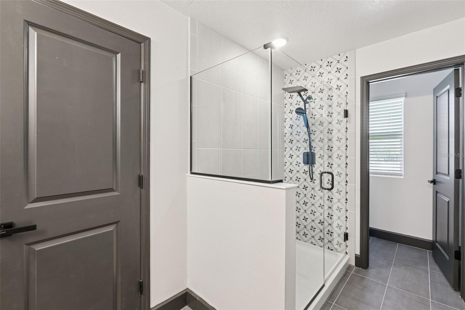 Image 10 of 20 For 1064 Spring Palms Loop