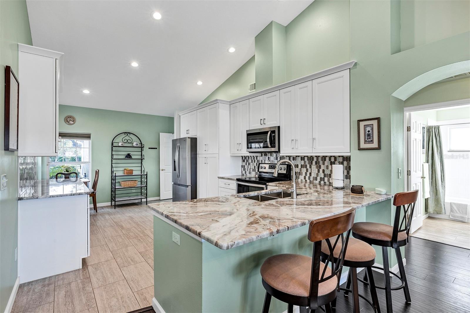 Image 16 of 47 For 4831 Charowen Drive