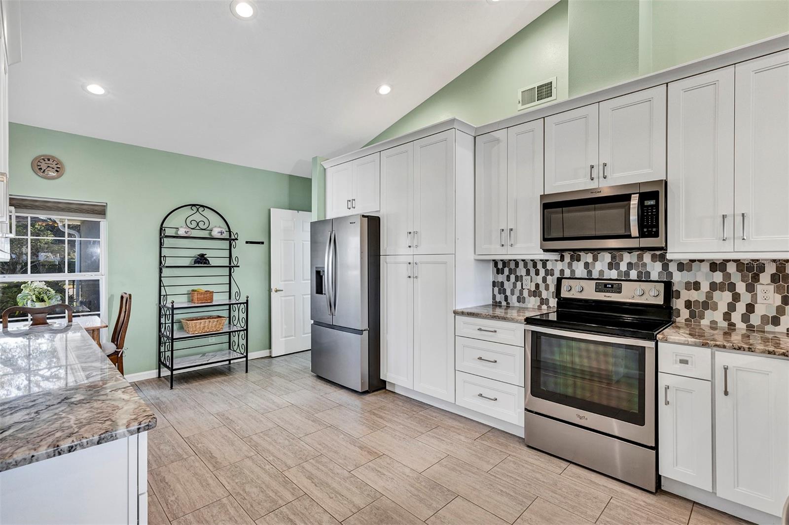 Image 17 of 47 For 4831 Charowen Drive