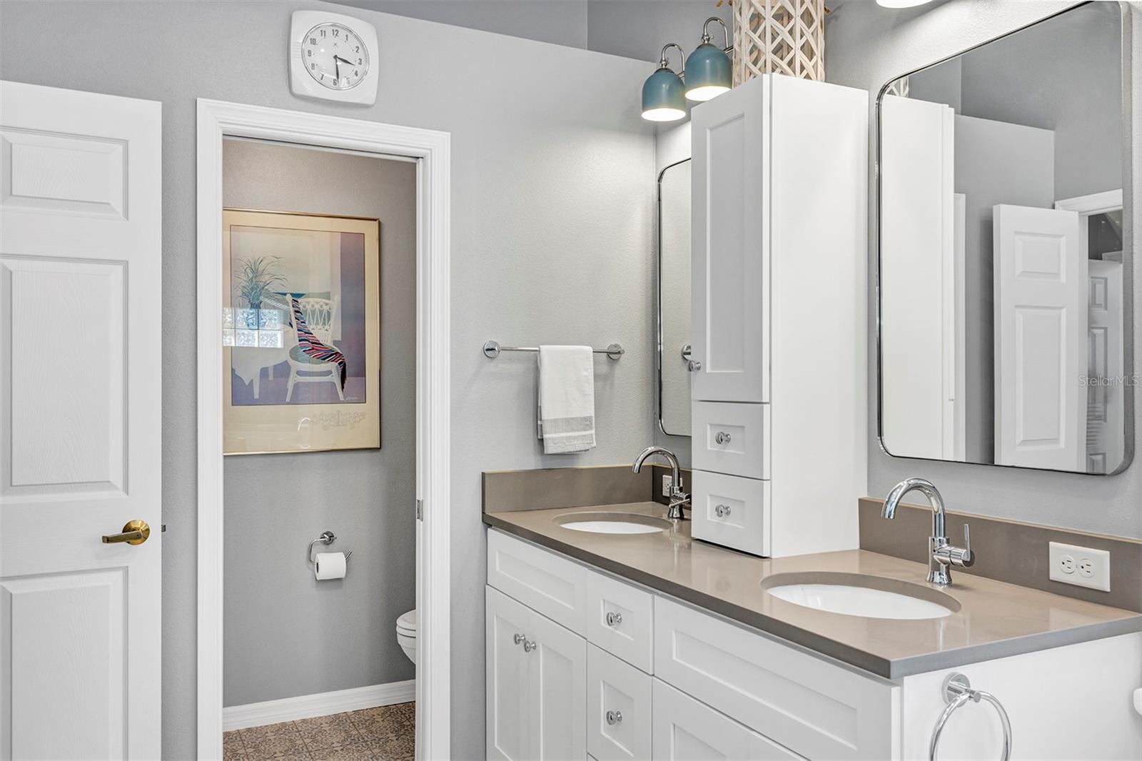 Image 27 of 47 For 4831 Charowen Drive