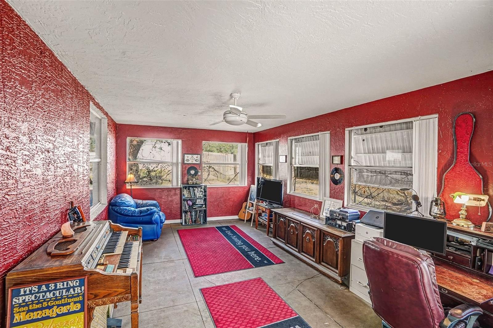 Image 13 of 17 For 10258 Joanies Run