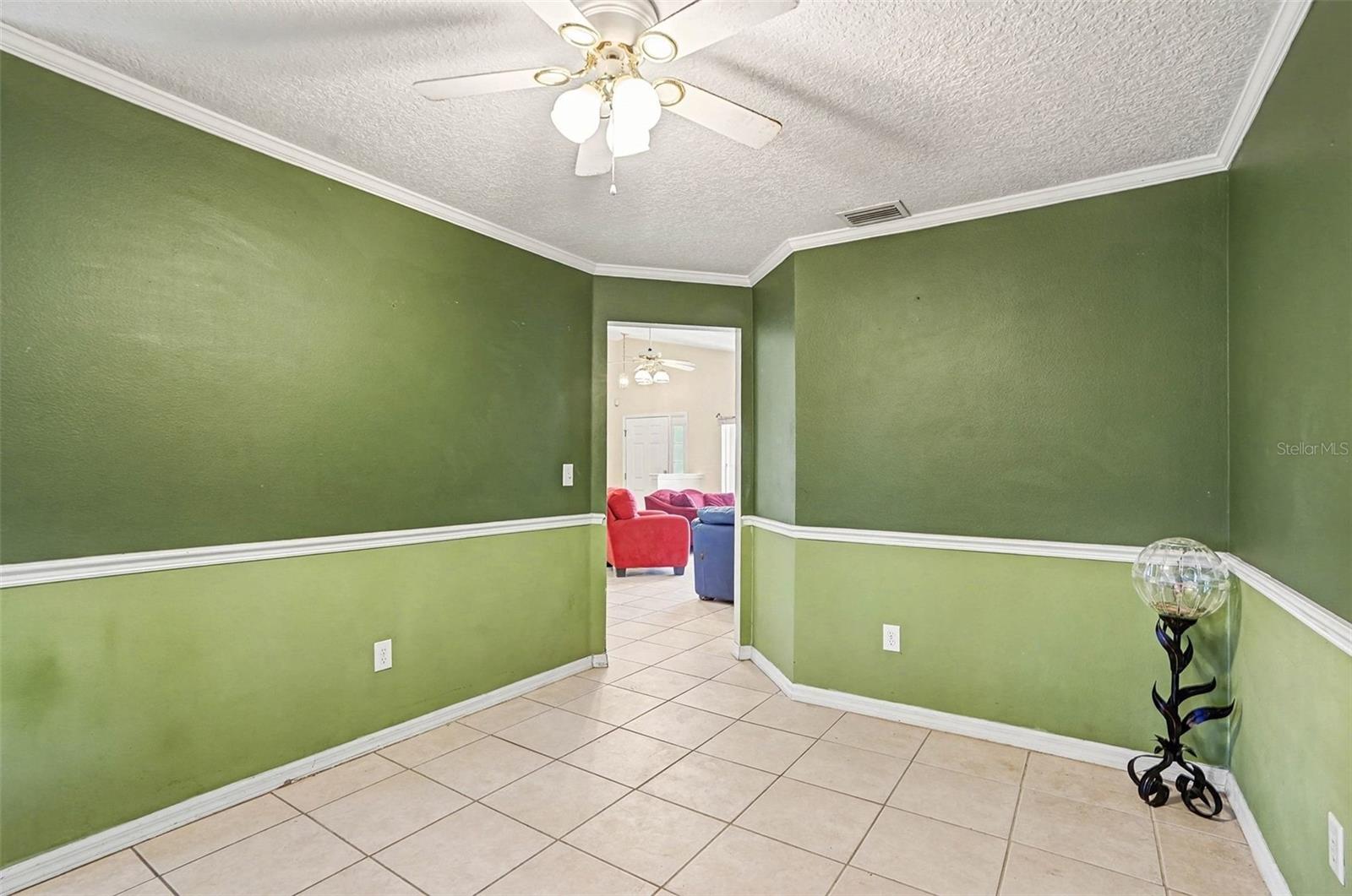 Image 4 of 17 For 10258 Joanies Run