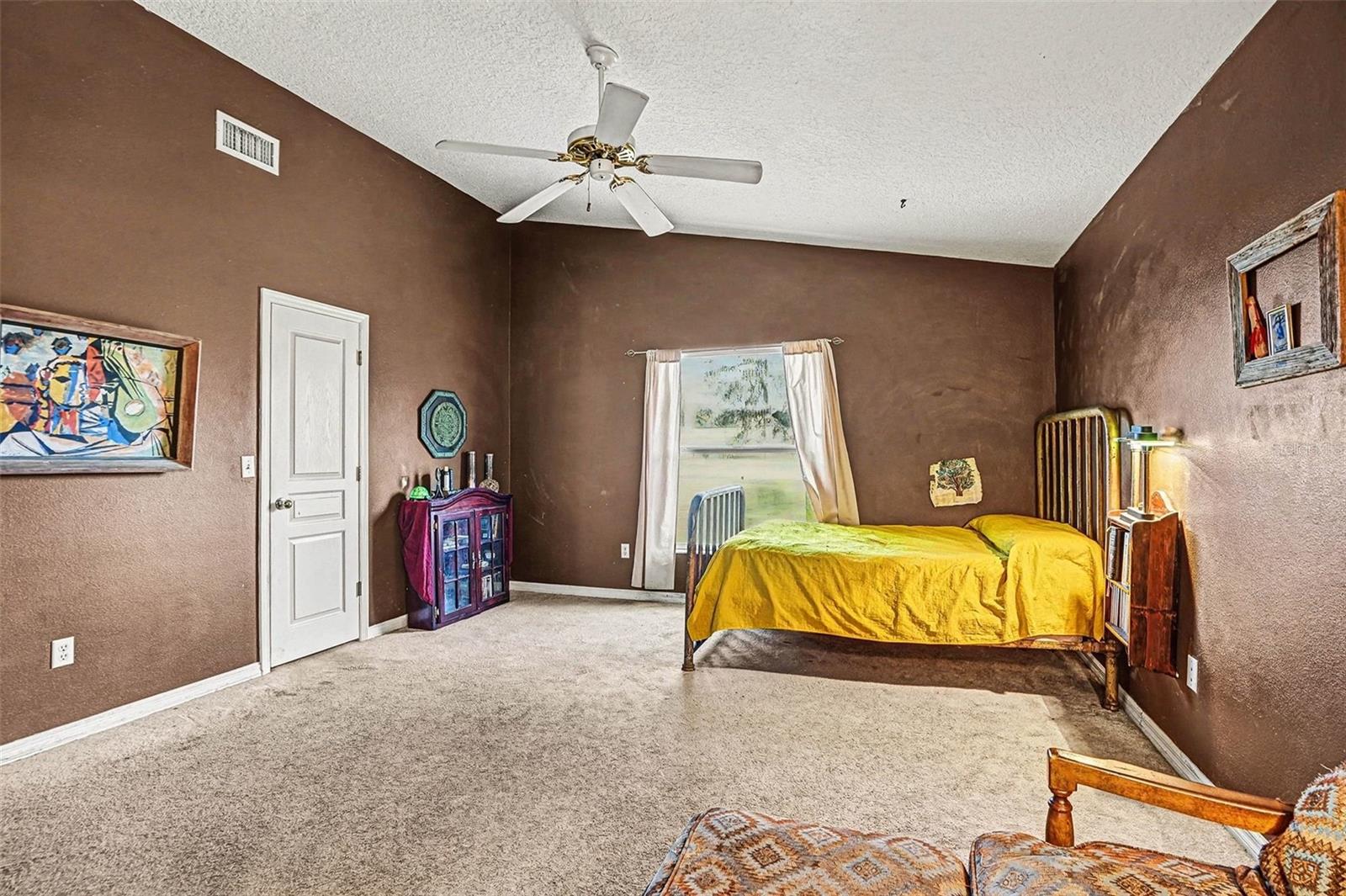 Image 7 of 17 For 10258 Joanies Run