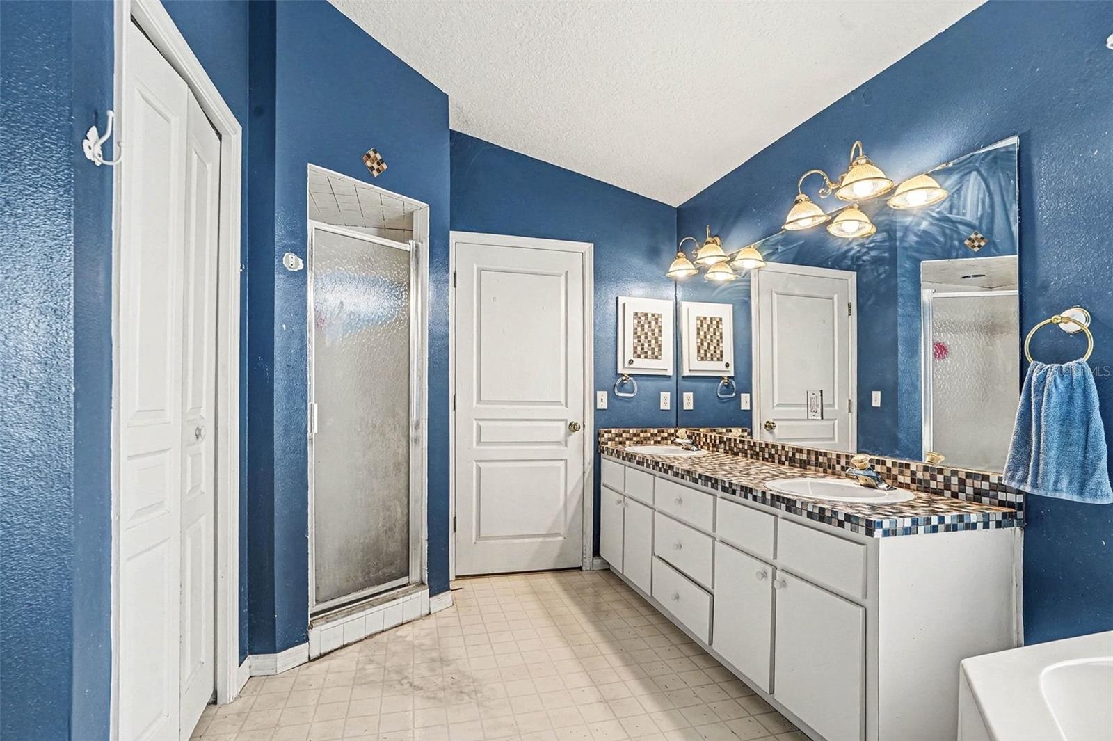 Image 9 of 17 For 10258 Joanies Run