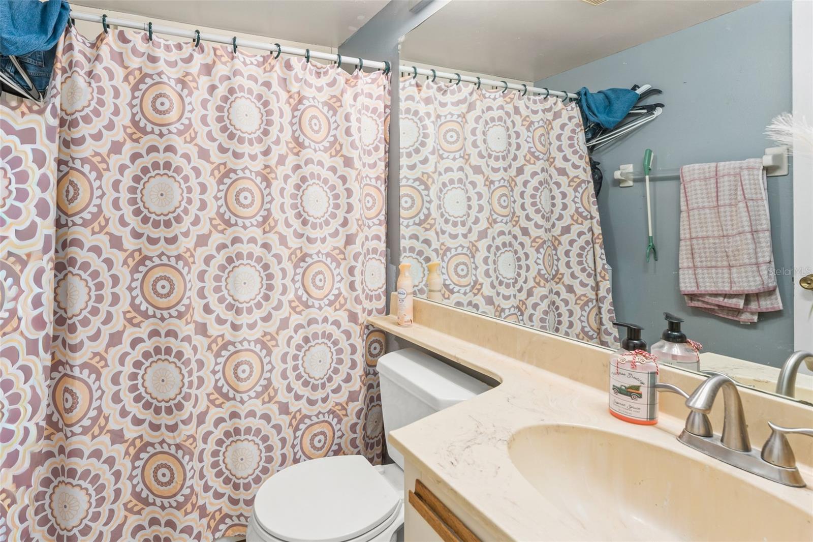 Image 16 of 25 For 5302 Bamboo Court 447