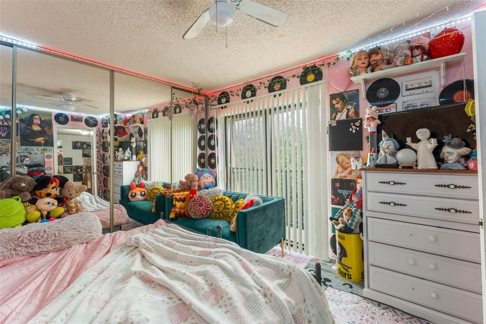 Image 19 of 25 For 5302 Bamboo Court 447