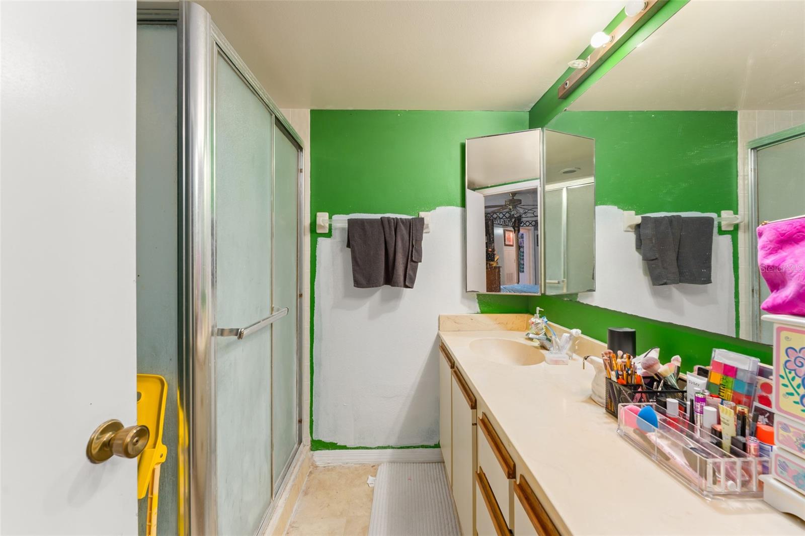 Image 24 of 25 For 5302 Bamboo Court 447