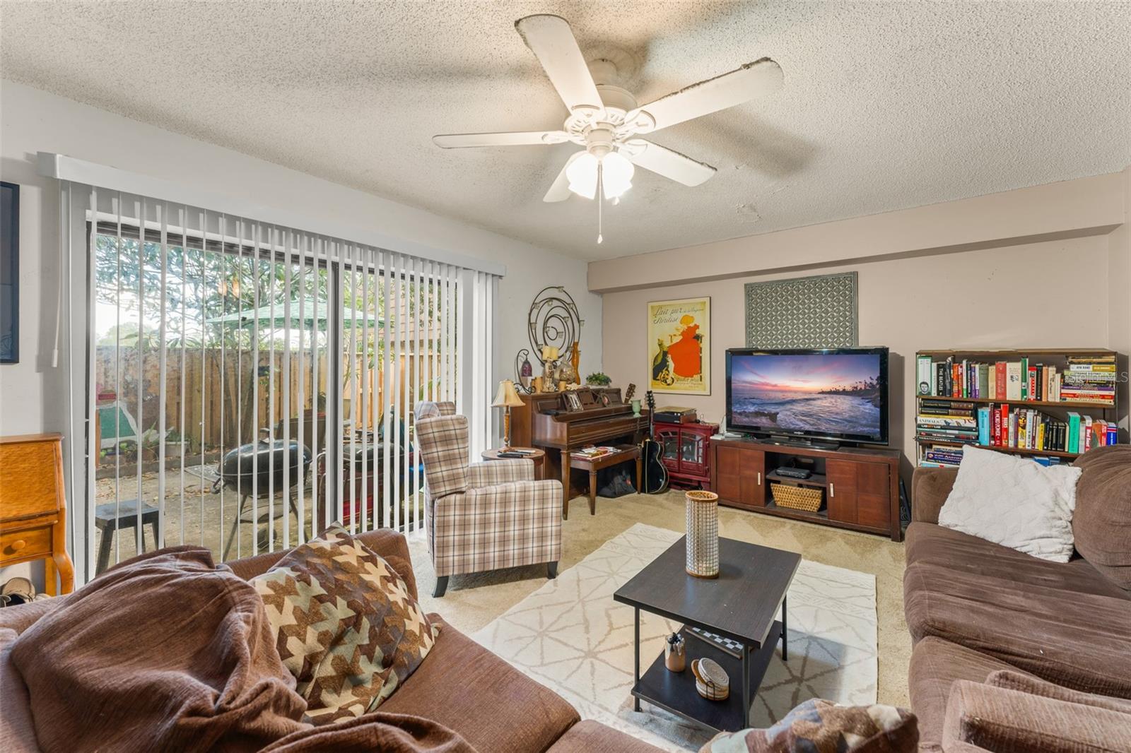 Image 7 of 25 For 5302 Bamboo Court 447