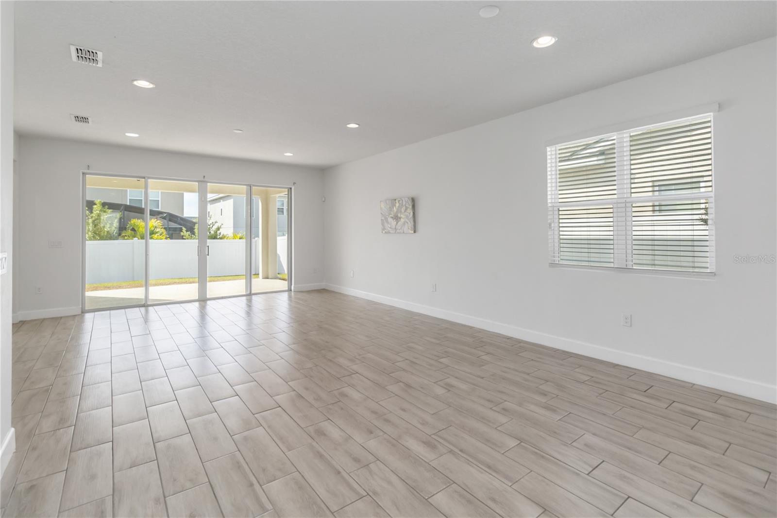 Image 11 of 48 For 375 Buchannan Drive