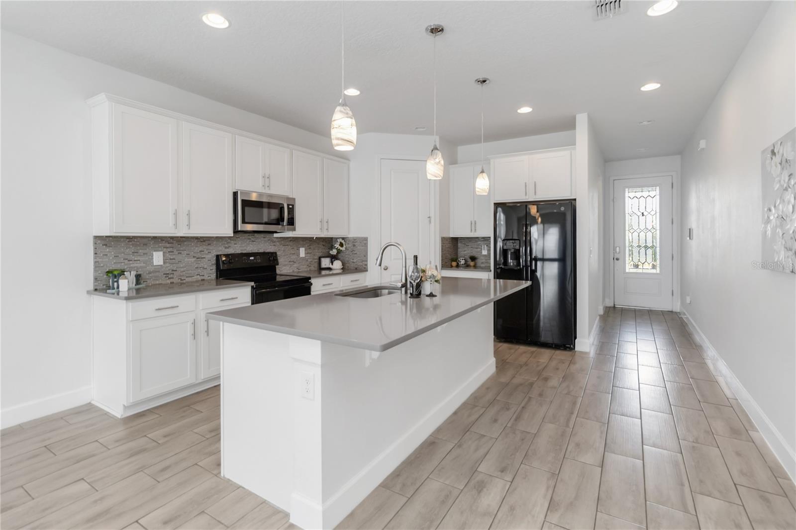 Image 9 of 48 For 375 Buchannan Drive