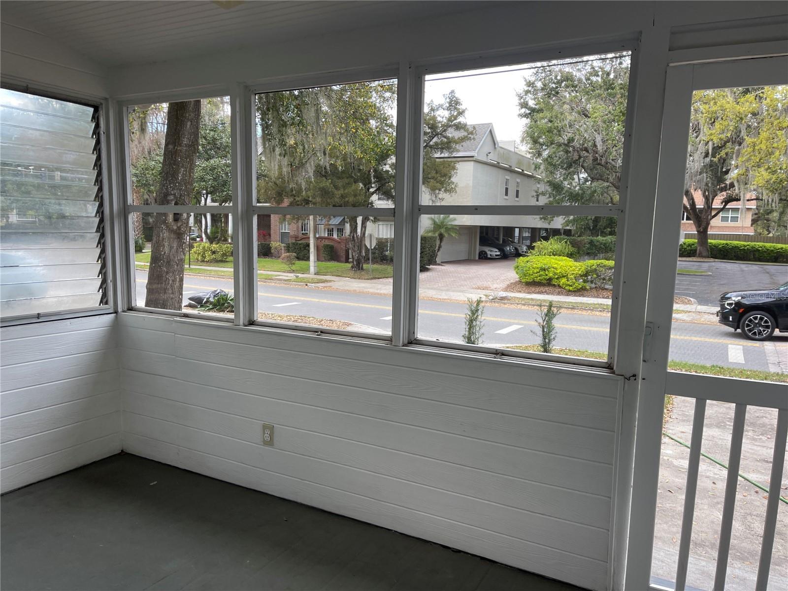 Image 20 of 30 For 412 Briercliff Drive A (front)