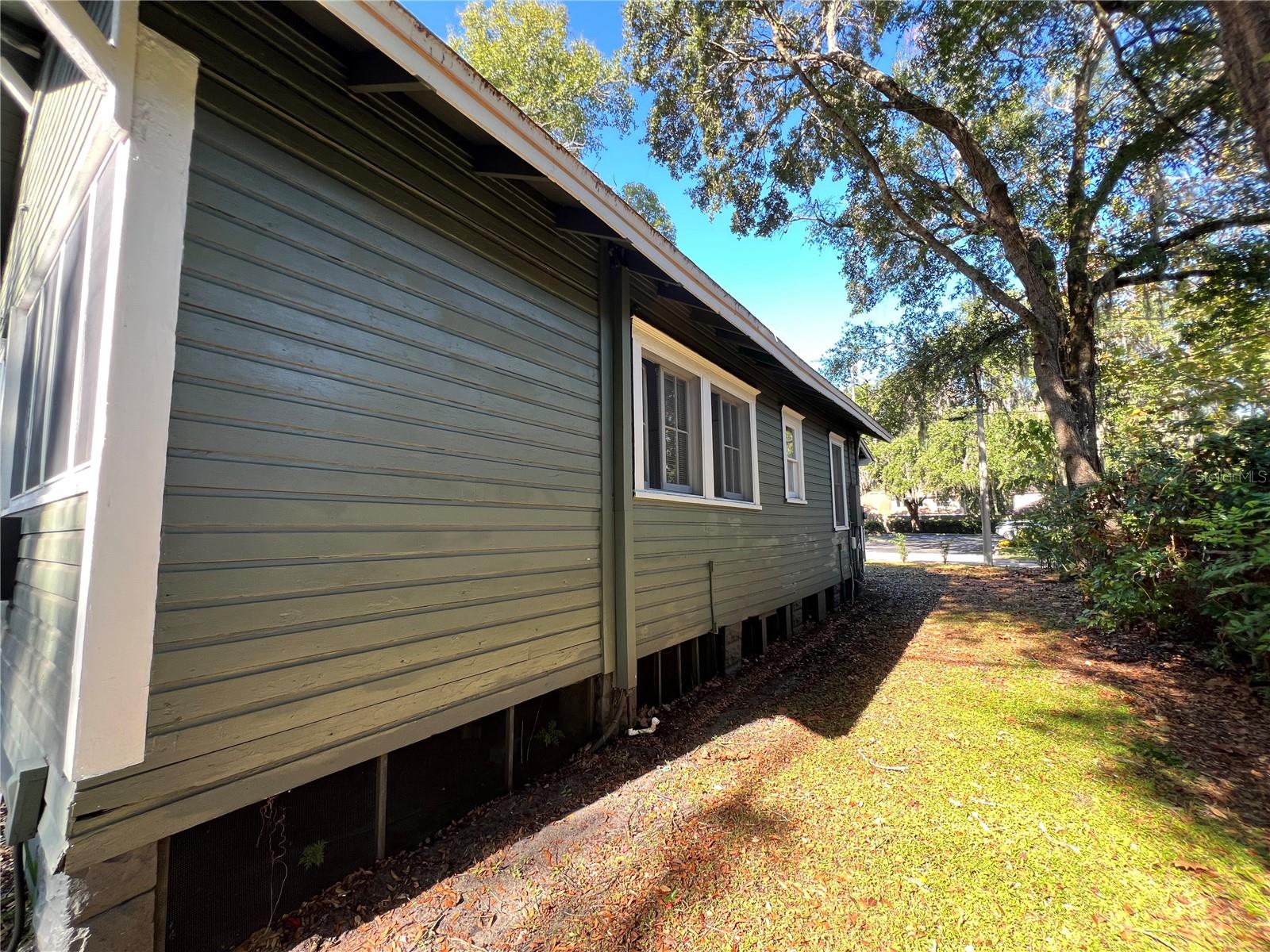 Image 28 of 30 For 412 Briercliff Drive A (front)