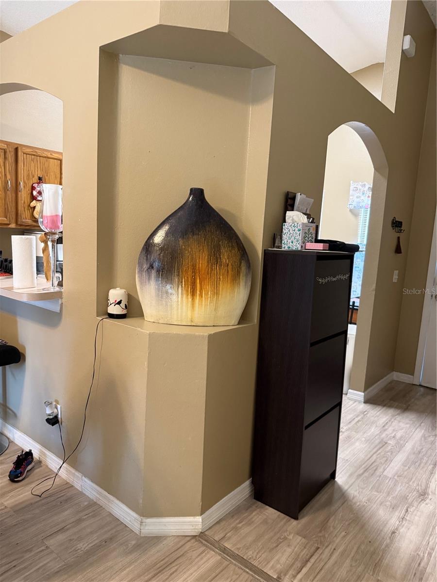 Image 10 of 24 For 300 Heritage Estates Lane