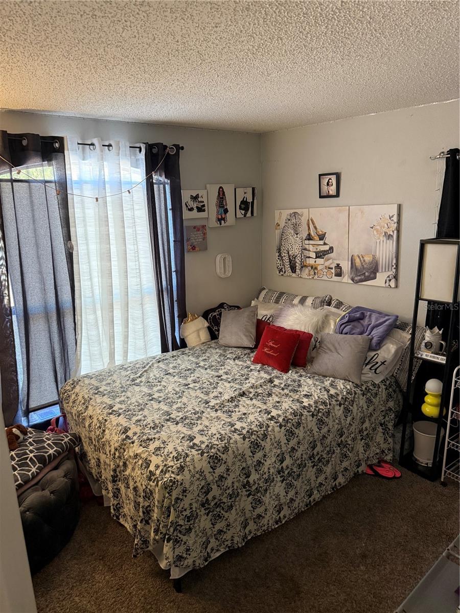 Image 12 of 24 For 300 Heritage Estates Lane