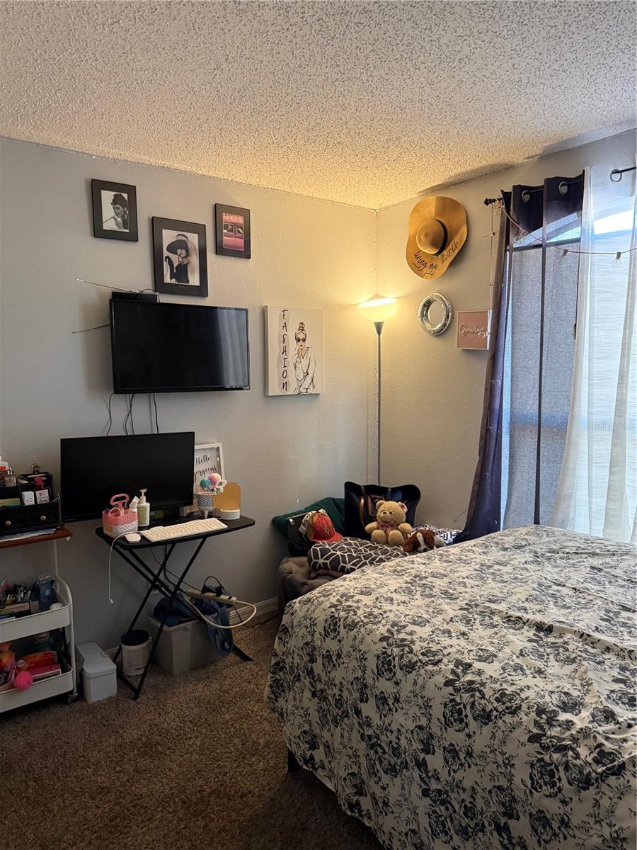 Image 13 of 24 For 300 Heritage Estates Lane