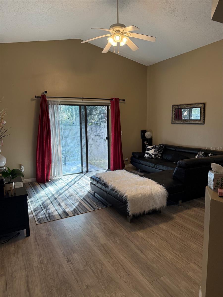 Image 19 of 24 For 300 Heritage Estates Lane