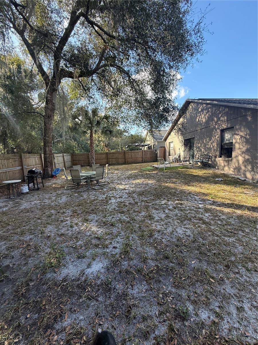 Image 21 of 24 For 300 Heritage Estates Lane