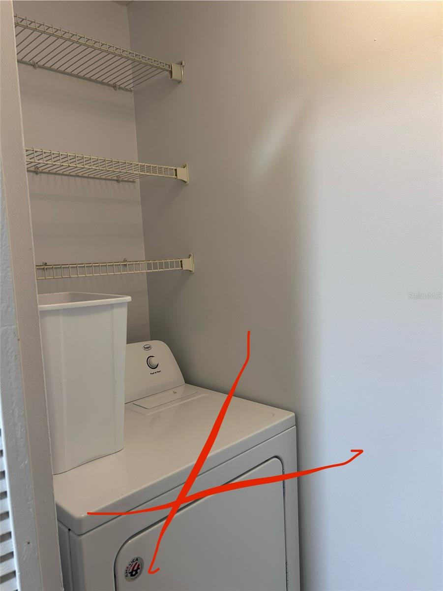 Image 10 of 13 For 7667 Wickham Road 920