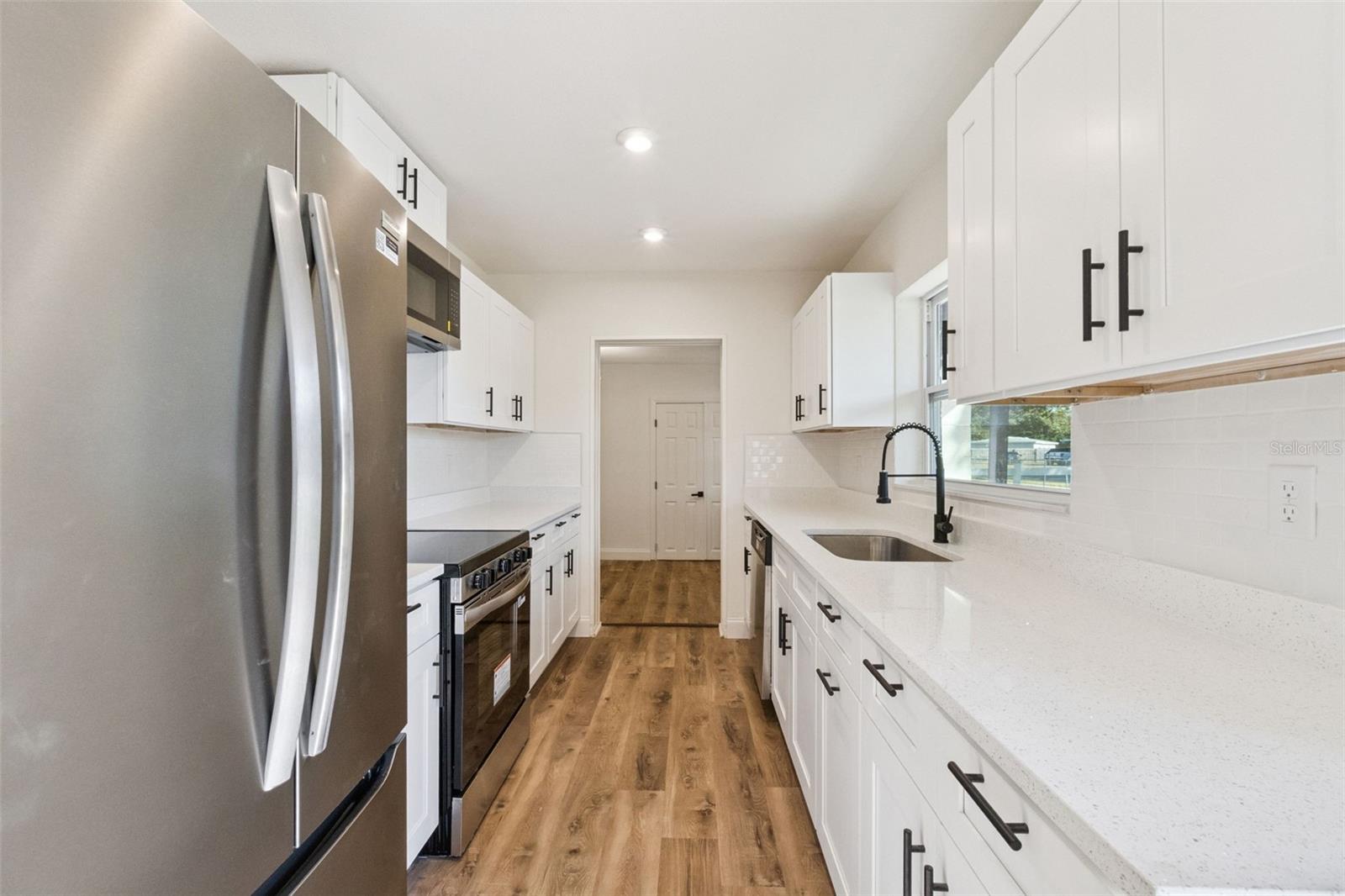 Image 11 of 48 For 5301 Barnett Place