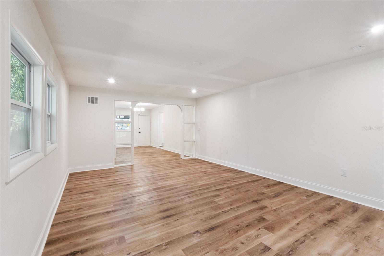 Image 15 of 48 For 5301 Barnett Place