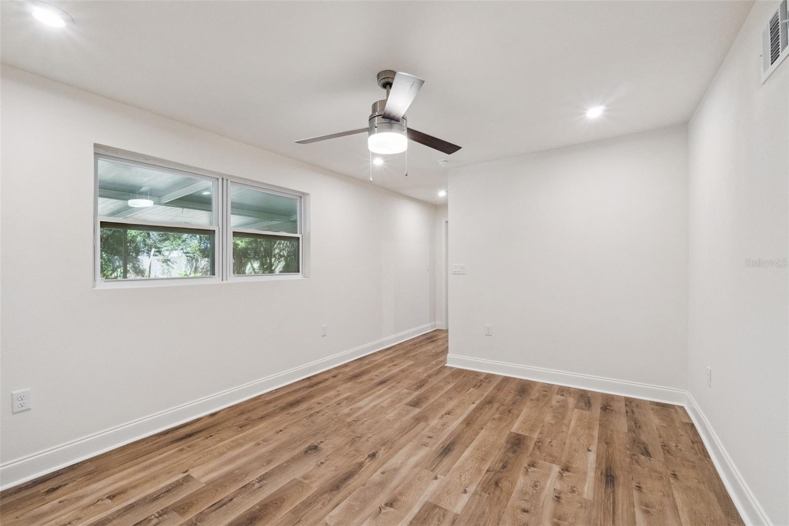 Image 20 of 48 For 5301 Barnett Place