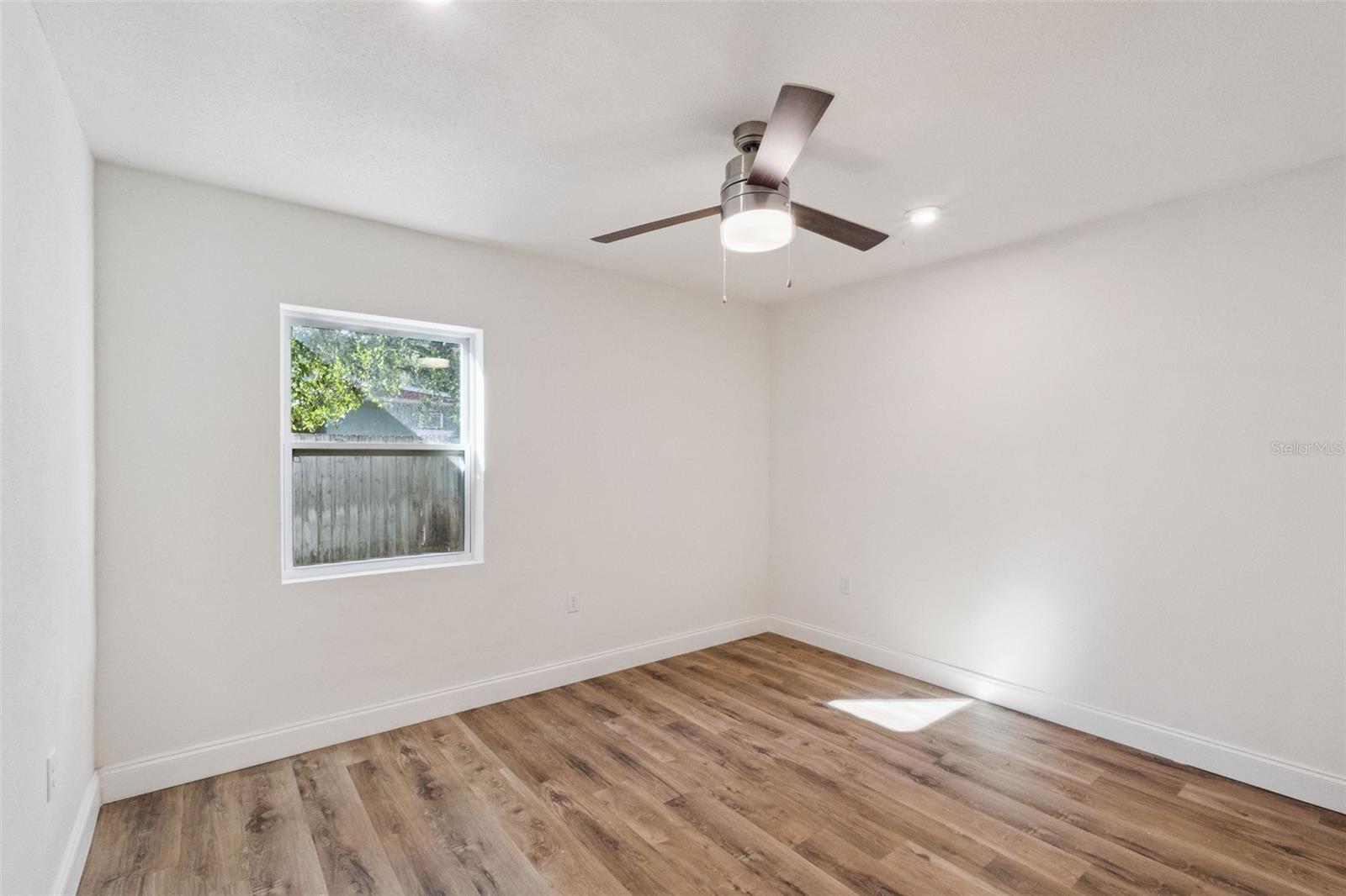 Image 21 of 48 For 5301 Barnett Place