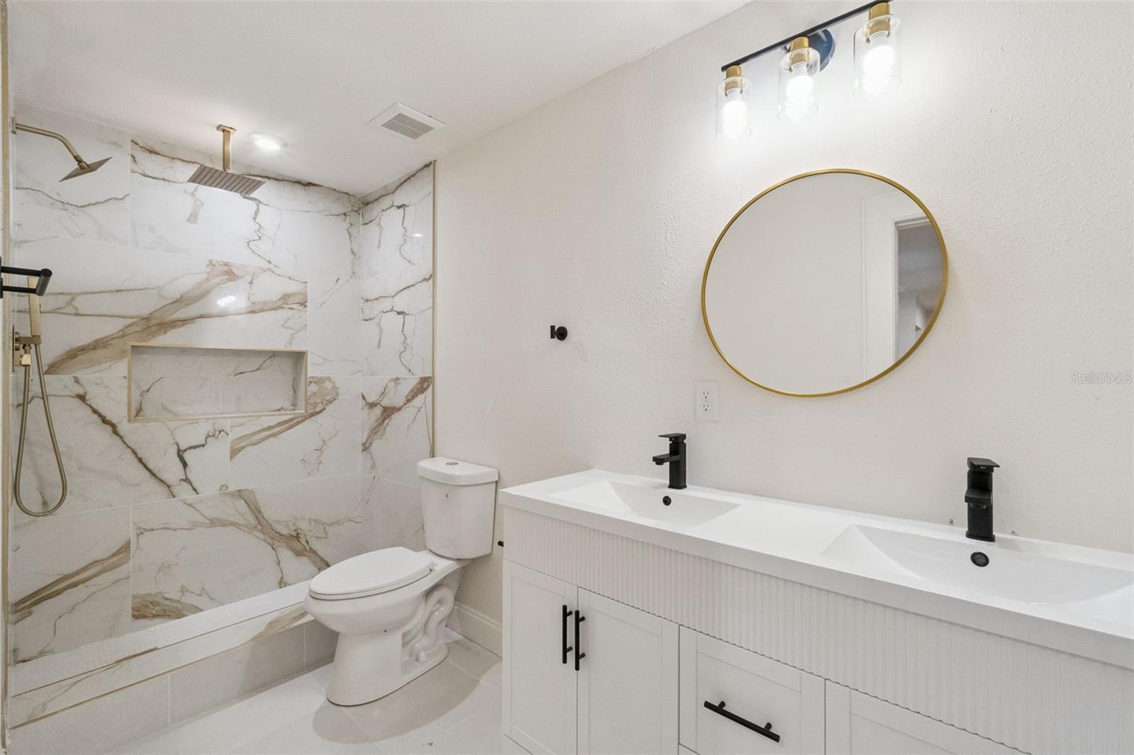 Image 26 of 48 For 5301 Barnett Place