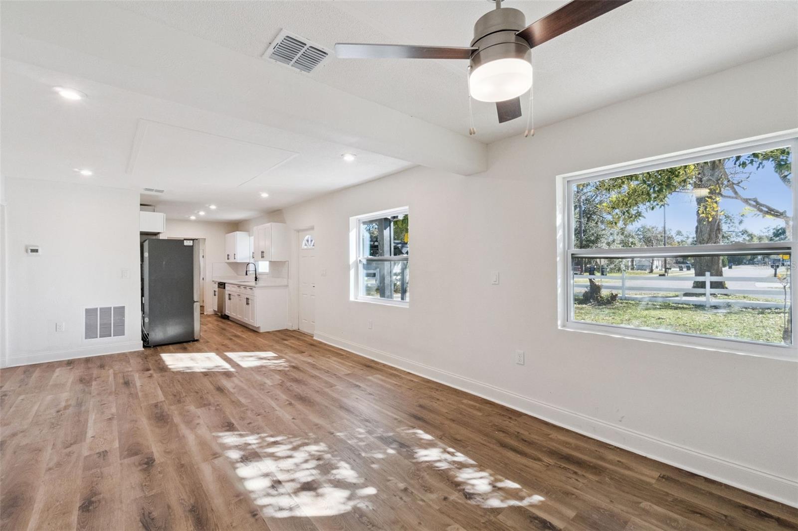 Image 9 of 48 For 5301 Barnett Place