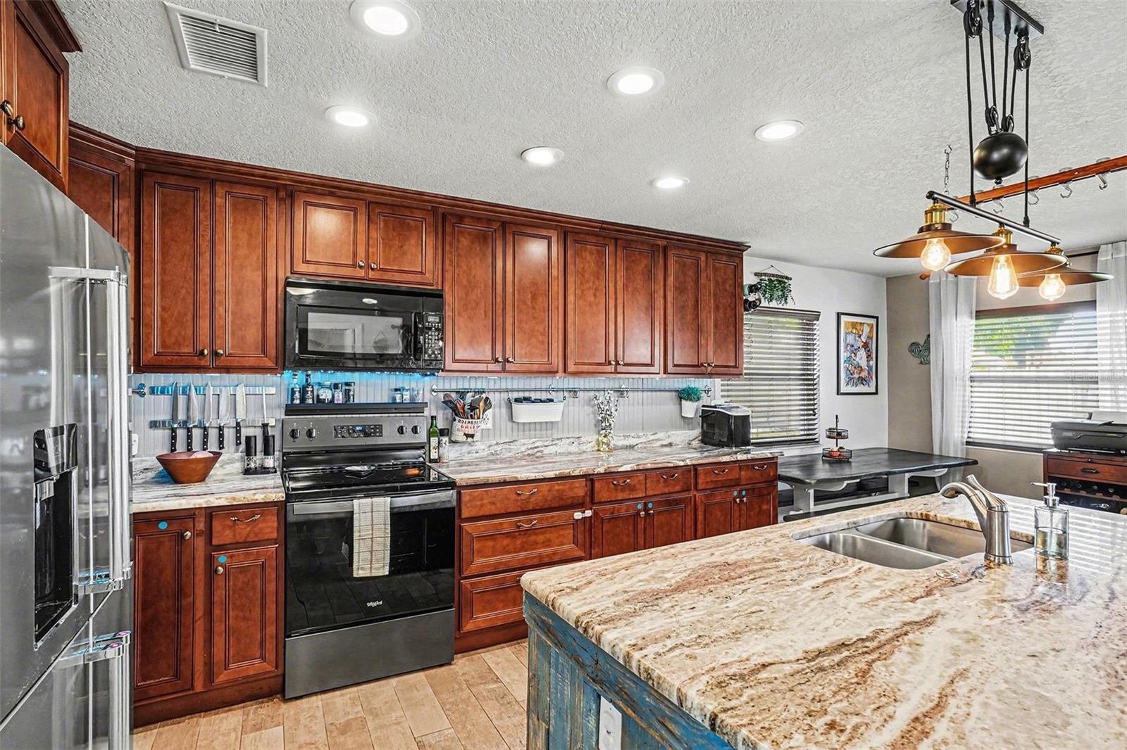 Image 12 of 36 For 2150 Jason Street