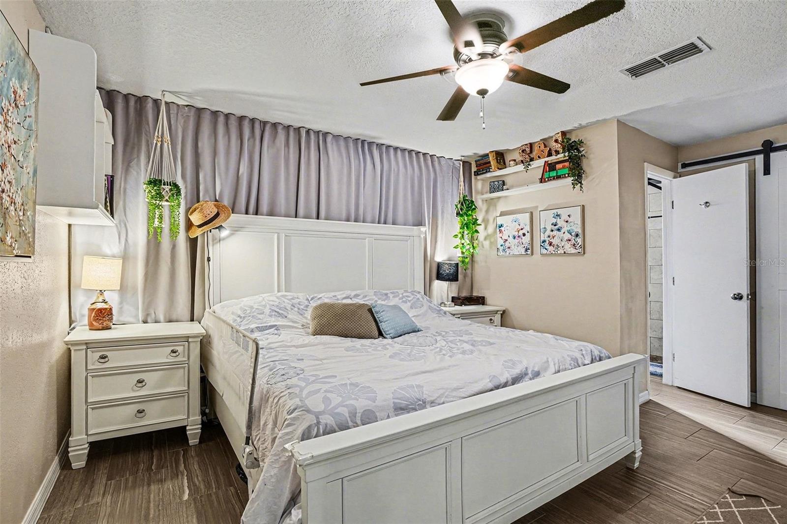 Image 23 of 36 For 2150 Jason Street