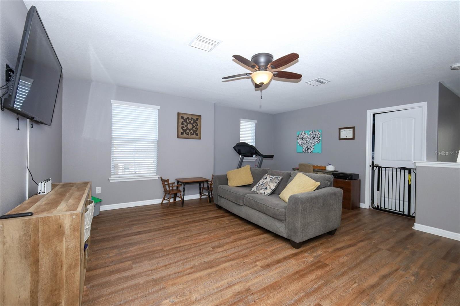 Image 18 of 46 For 4030 Brookshire Circle