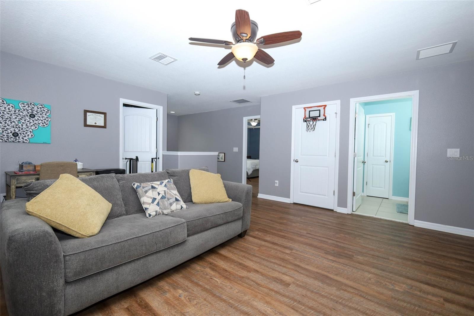 Image 19 of 46 For 4030 Brookshire Circle