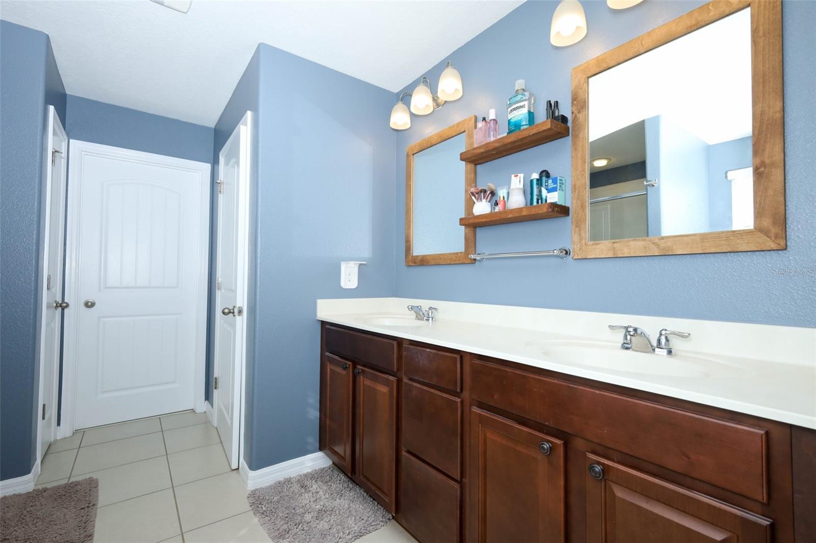 Image 26 of 46 For 4030 Brookshire Circle