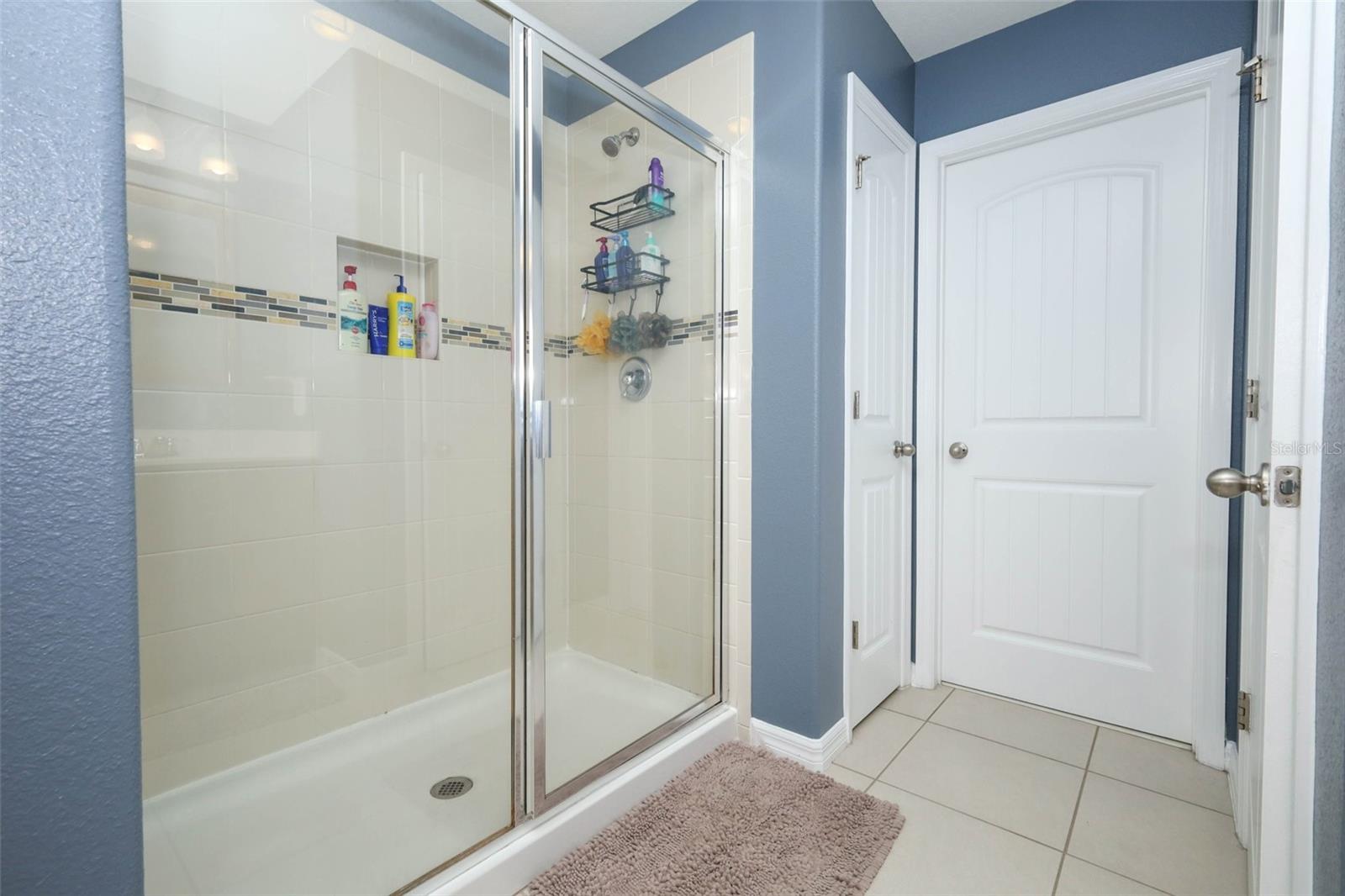 Image 27 of 46 For 4030 Brookshire Circle