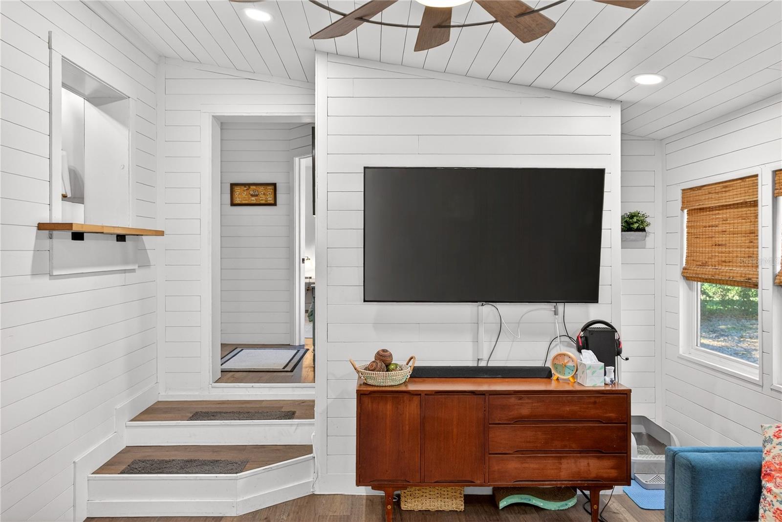 Image 12 of 70 For 2249 Minnesota Avenue