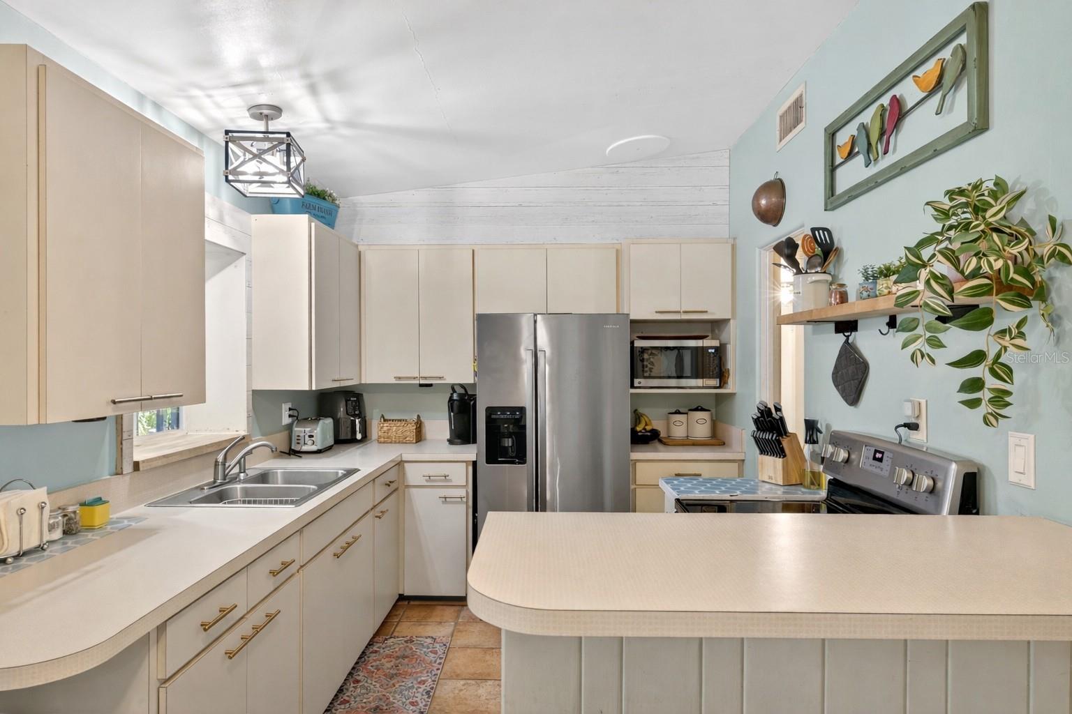 Image 19 of 70 For 2249 Minnesota Avenue