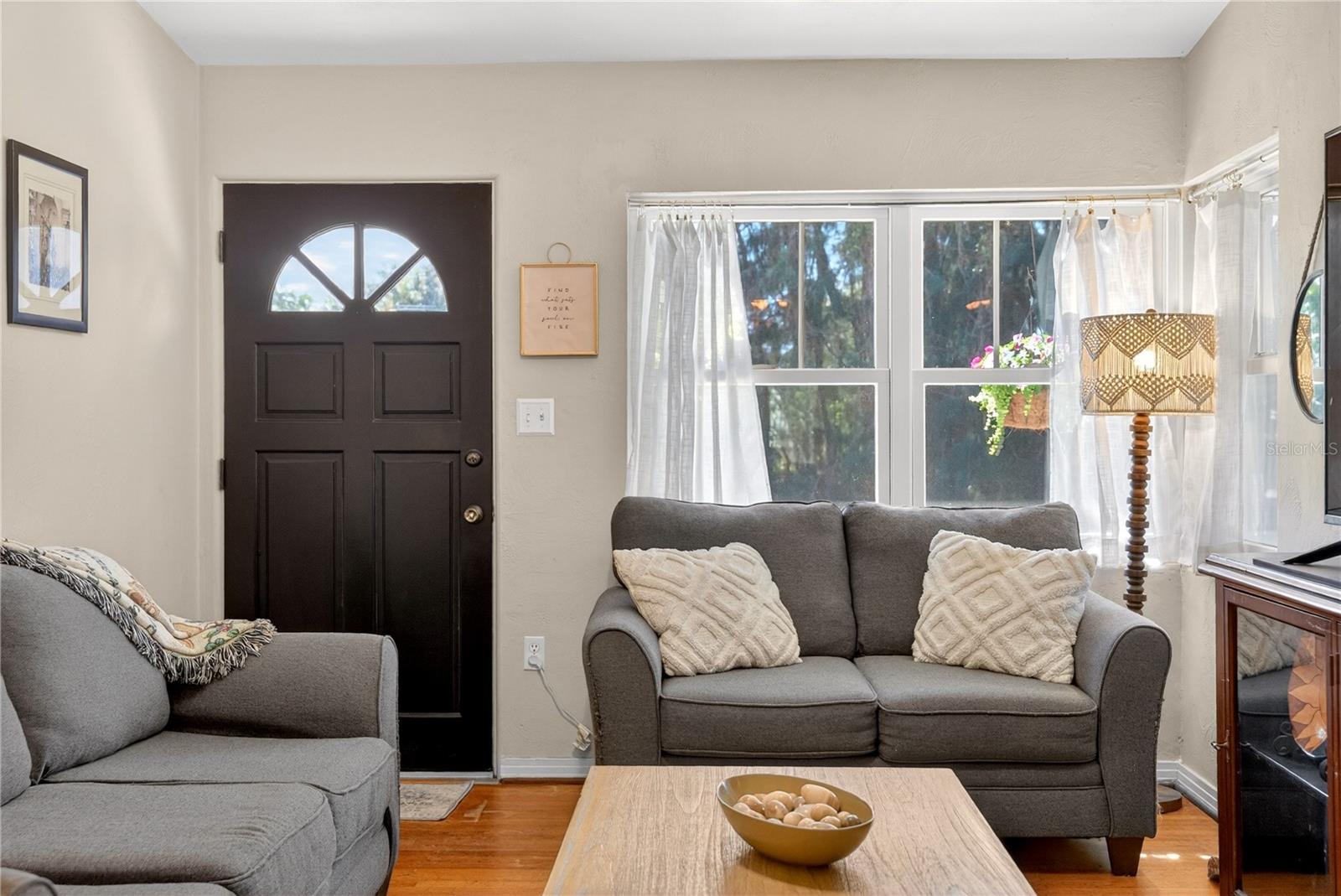 Image 9 of 70 For 2249 Minnesota Avenue