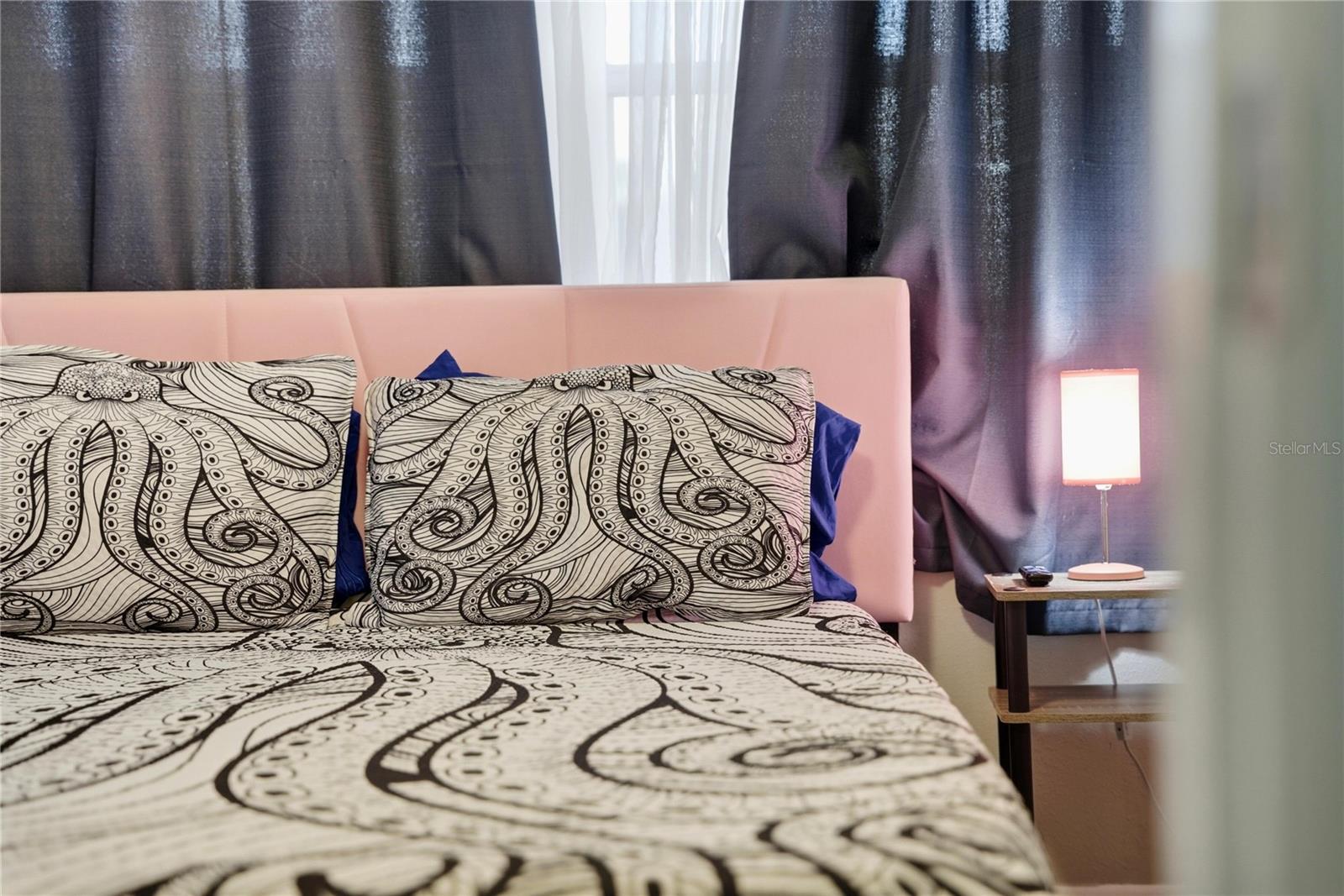 Image 7 of 50 For 5228 Calle Menorca