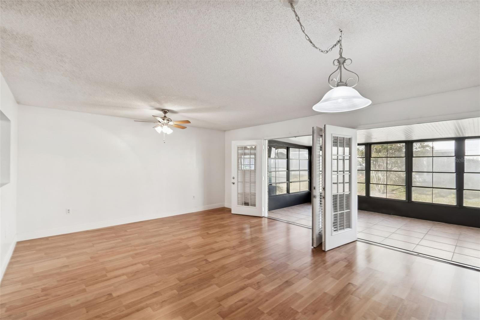 Image 16 of 60 For 2210 Coach House Boulevard 6