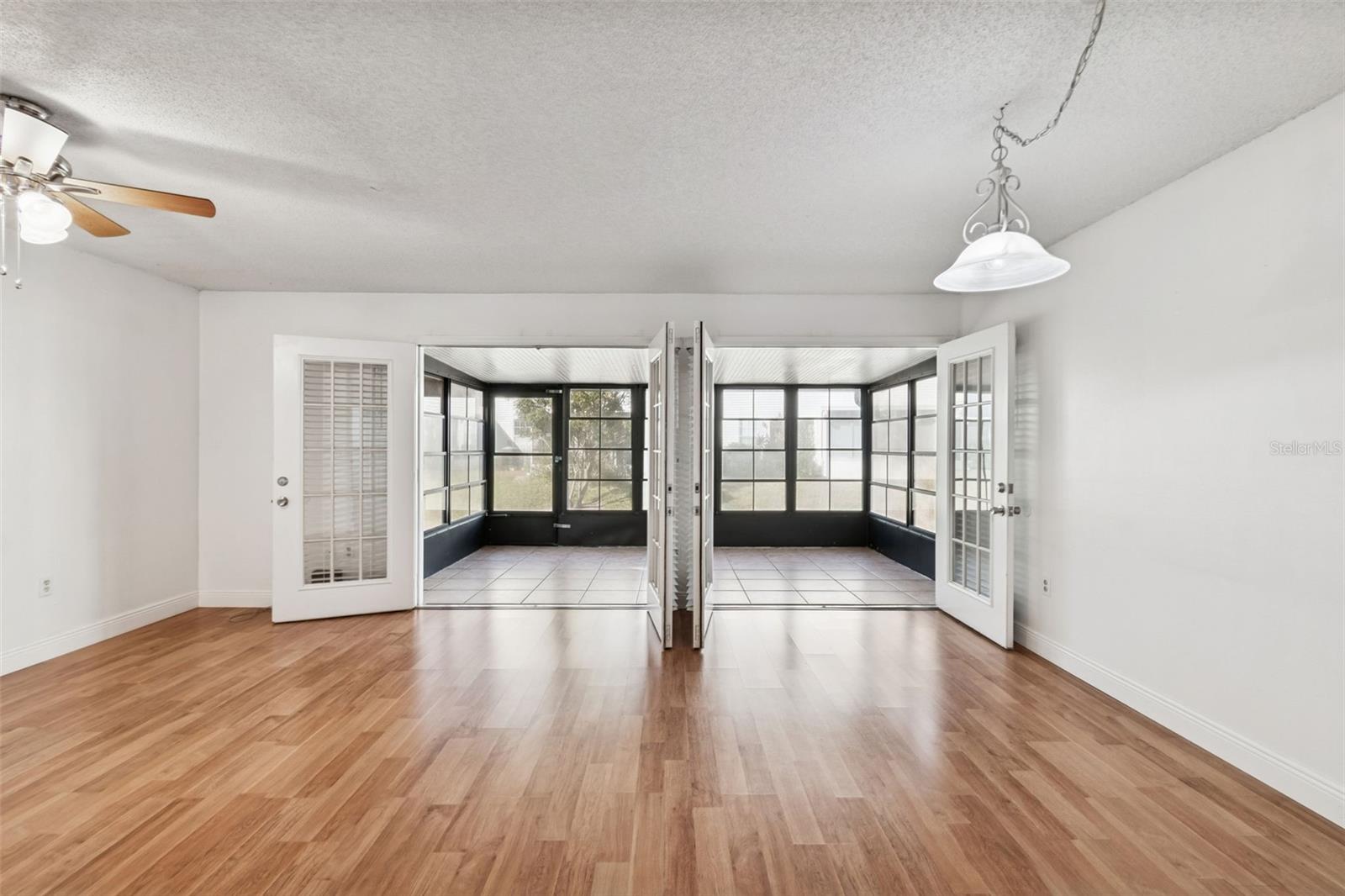 Image 17 of 60 For 2210 Coach House Boulevard 6