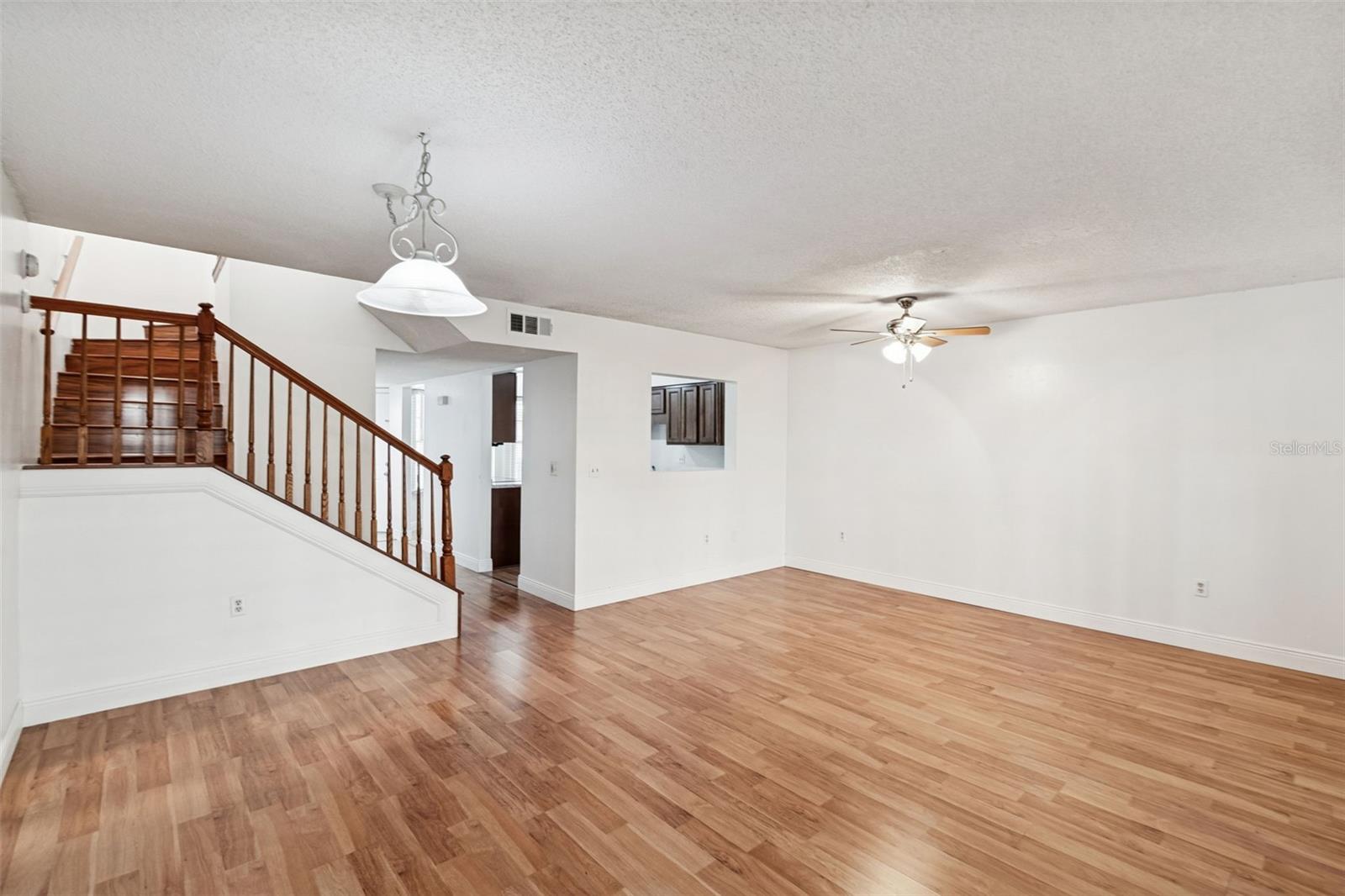 Image 18 of 60 For 2210 Coach House Boulevard 6