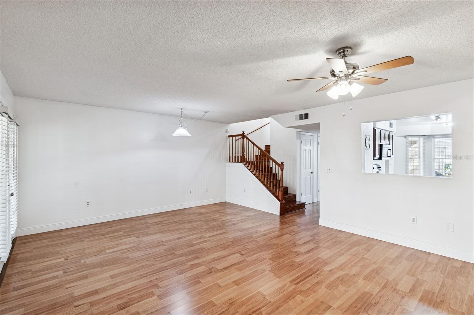 Image 19 of 60 For 2210 Coach House Boulevard 6