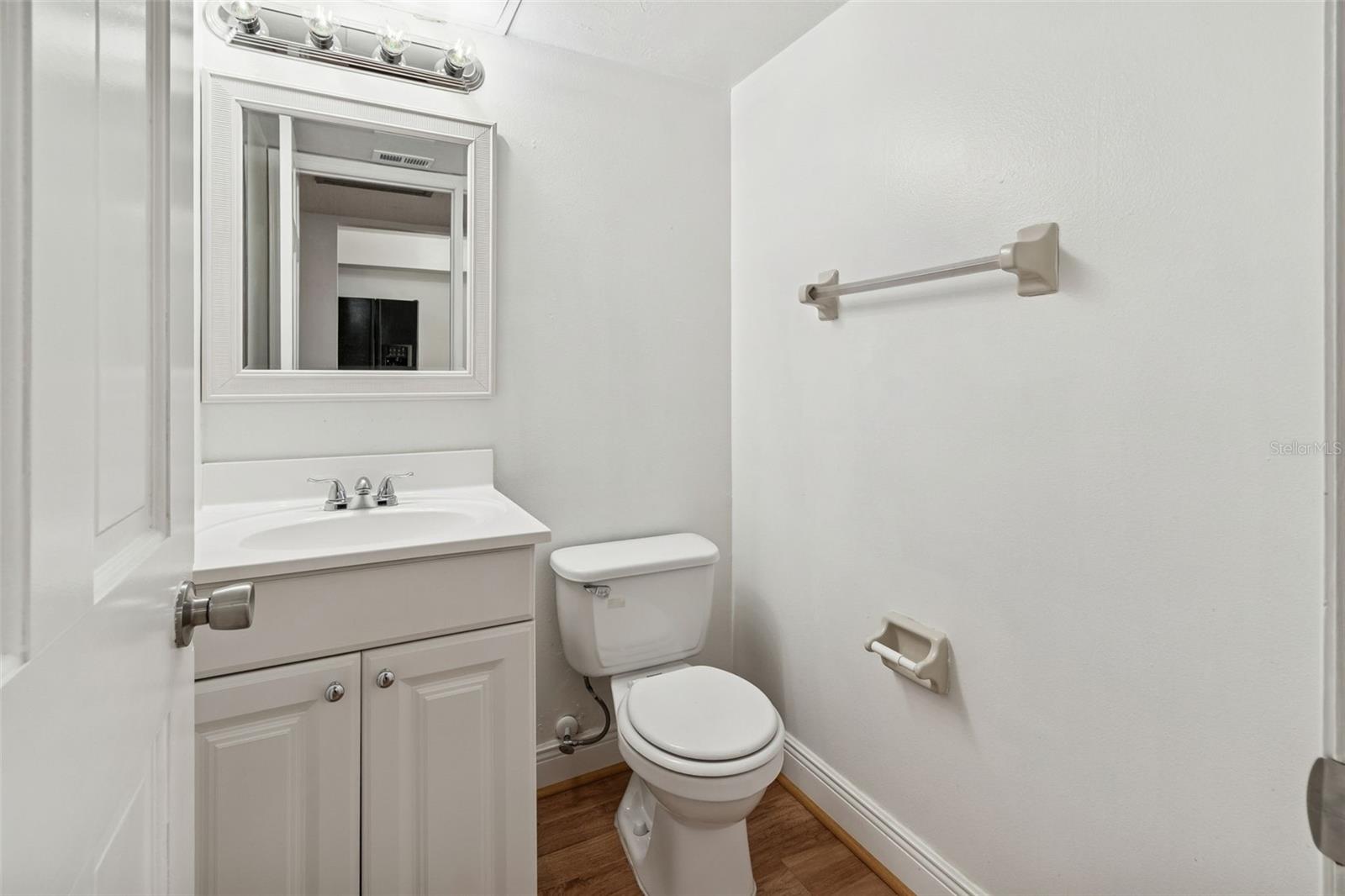 Image 20 of 60 For 2210 Coach House Boulevard 6