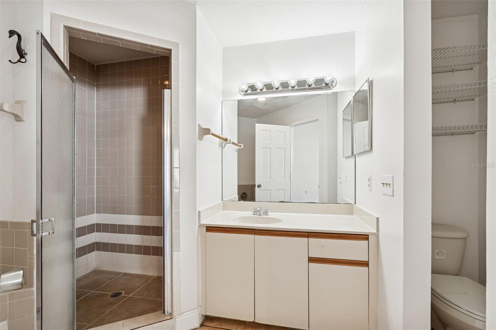 Image 27 of 60 For 2210 Coach House Boulevard 6